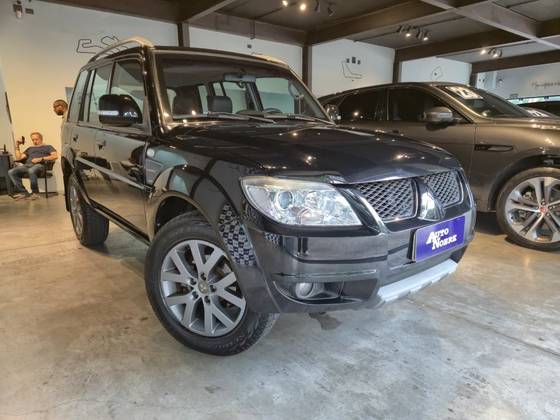 MITSUBISHI PAJERO TR4 2.0 4X2 16V 140CV FLEX 4P AUTOMÁTICO MITSUBISHI PAJERO TR4 2.0 4X2 16V 140CV FLEX 4P AUTOMÁTICO